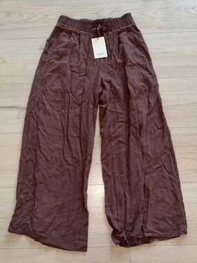 Frey Women's Wide-Leg Cropped Lounge Pants in Chocolate Brown